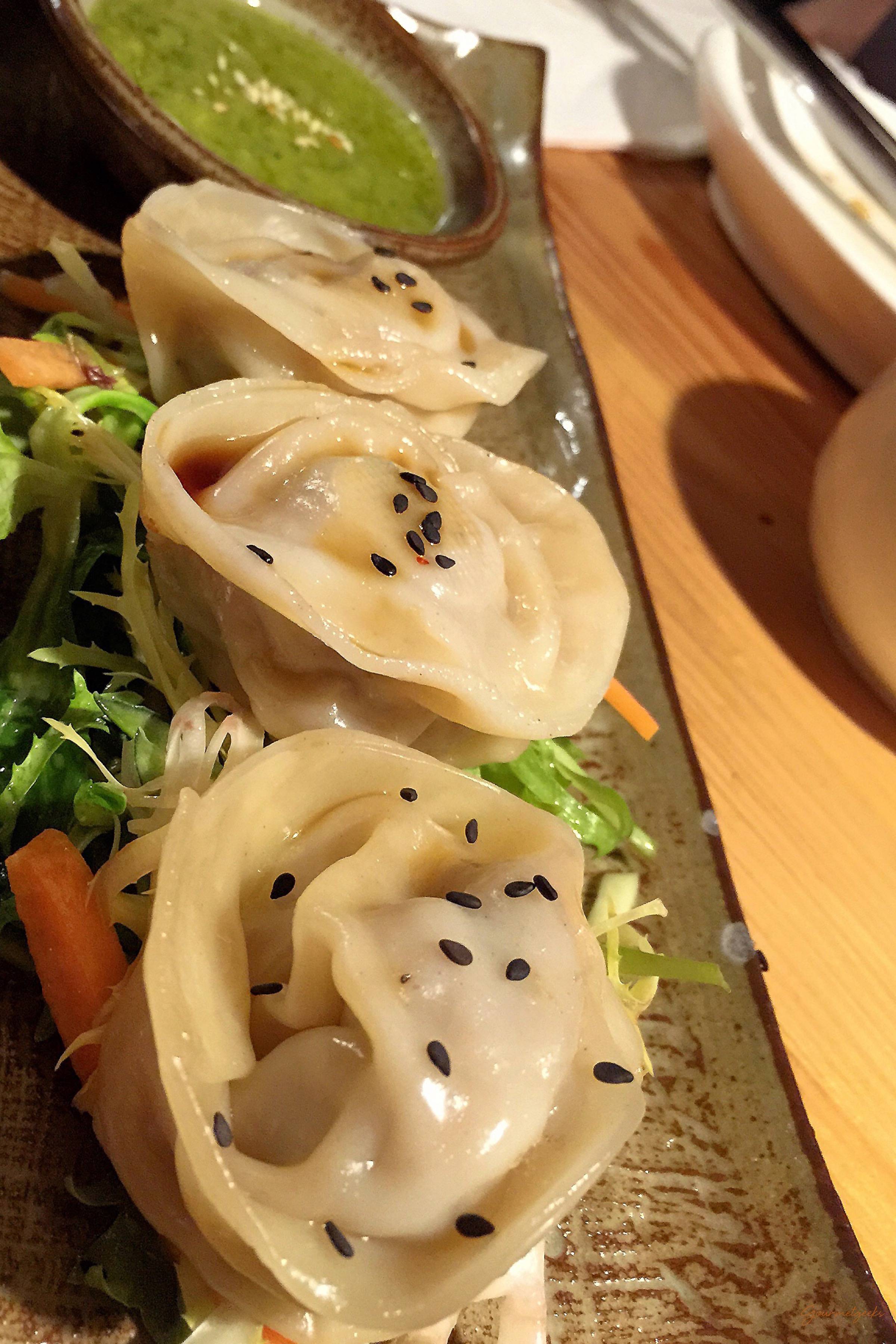 Gogi Dumplings mit Mojo-Sauce