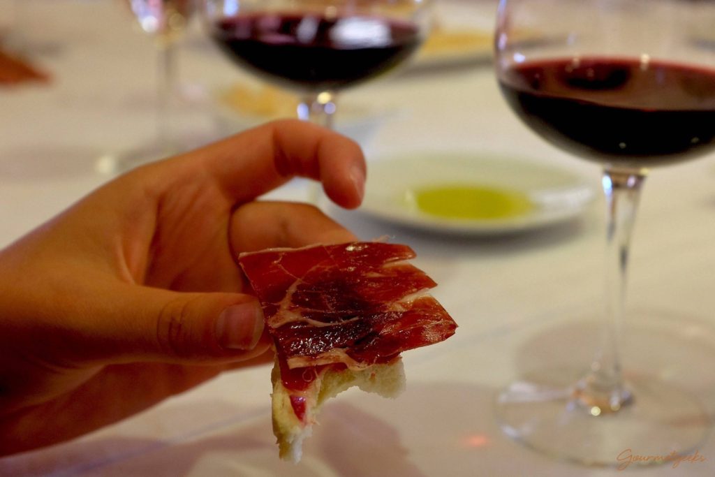 Leckere Begleitung zum Wein: Jamón de Serrano