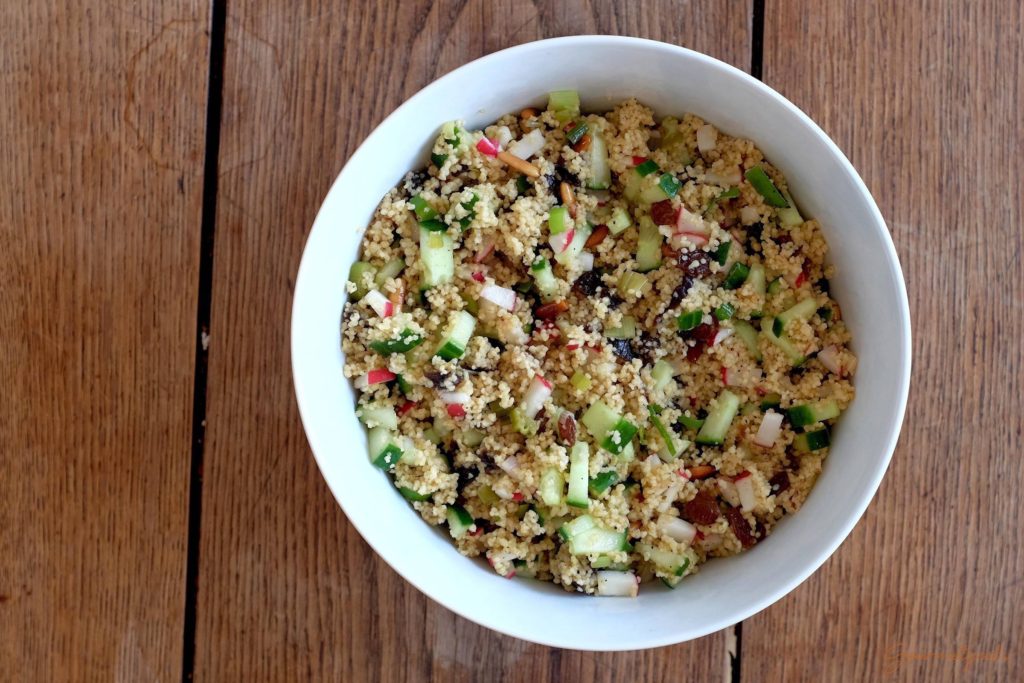 Fertiger Couscous Salat. Warm und kalt ein Genuss!