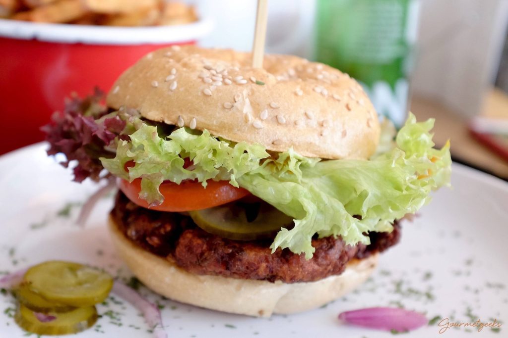 Blumenburger - mit veganer Tofinobulette. Auch sehr lecker!