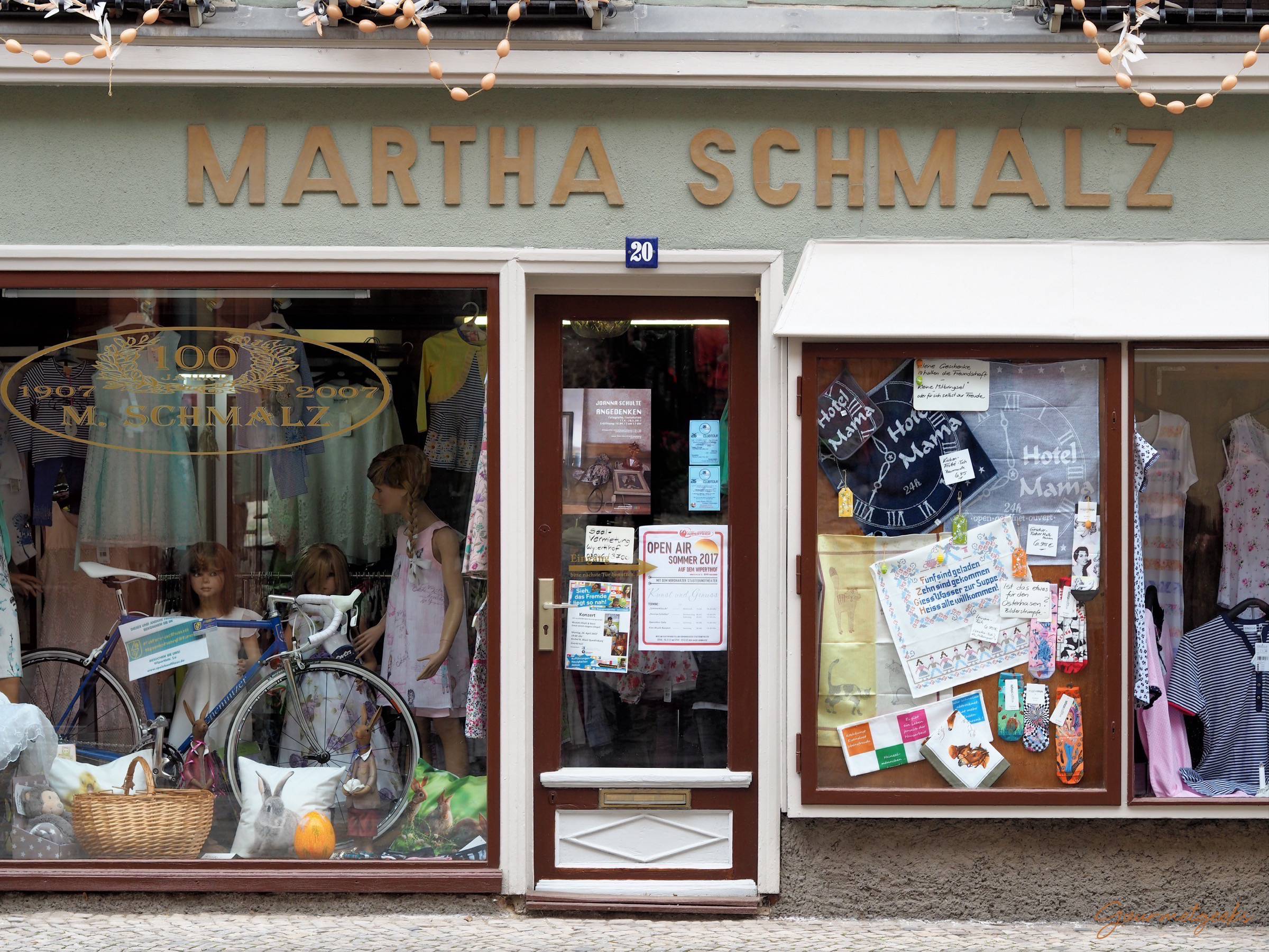 Textilwaren Martha Schmalz - positivst aus der Zeit gefallen