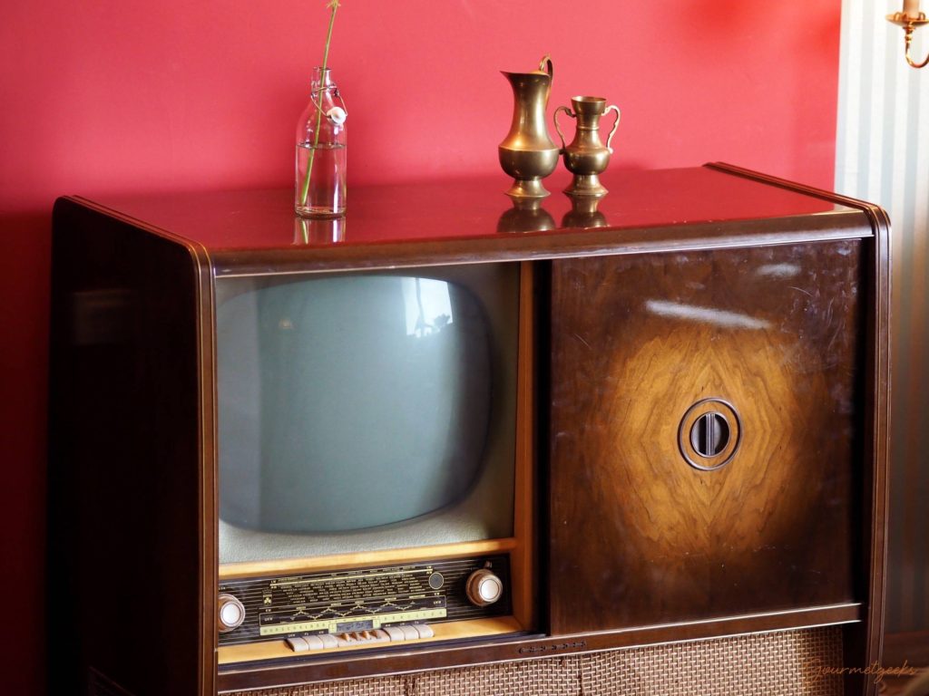 Vintage Fernsehschränckchen