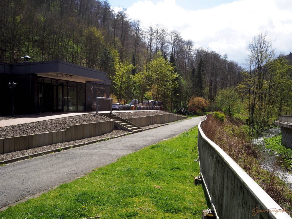 Die Hammerschmiede / Glen Els Distillery direkt am Elsbach in Zorge gelegen