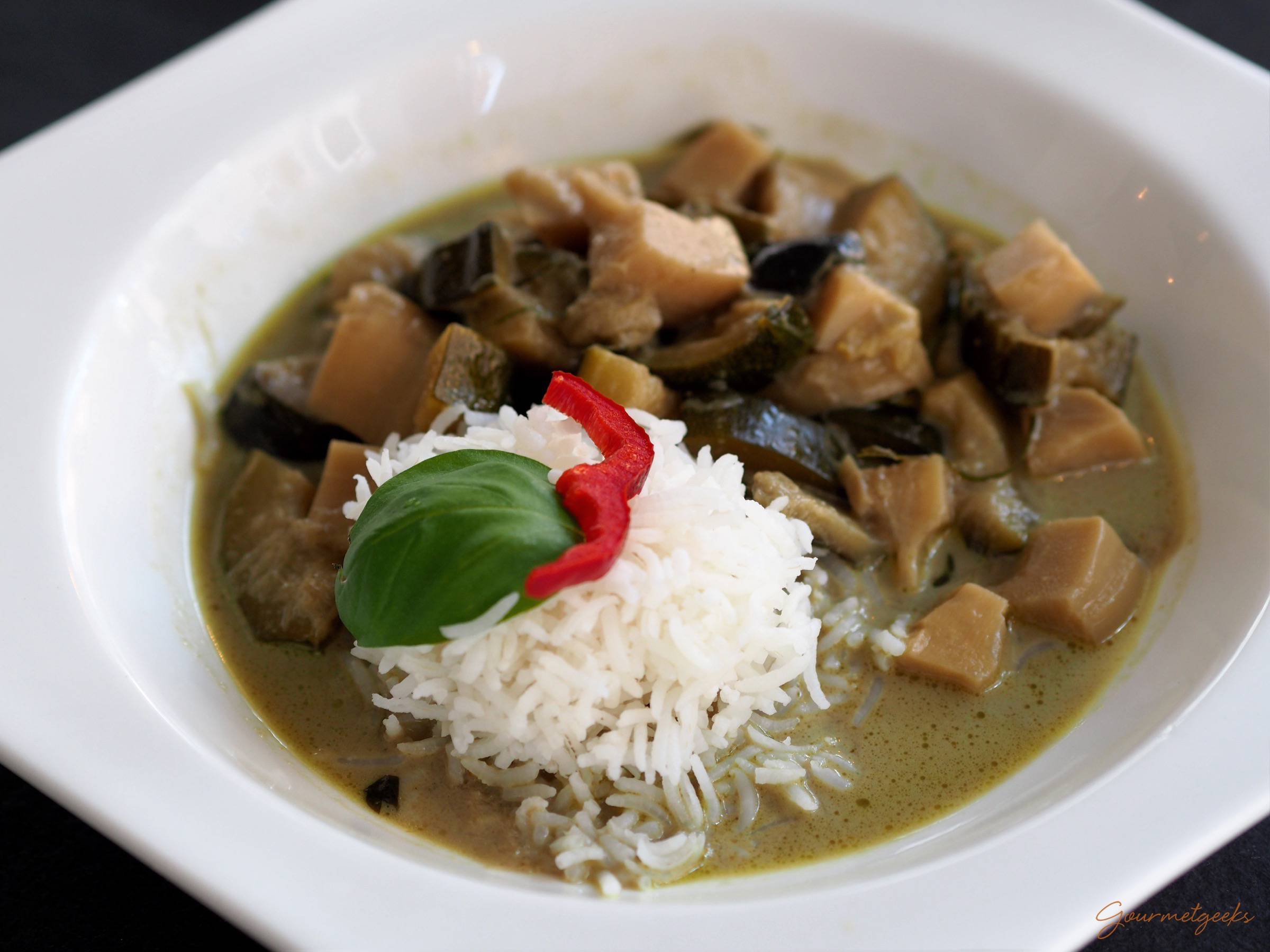 Grünes Thai-Curry mit Basmatireis (v)